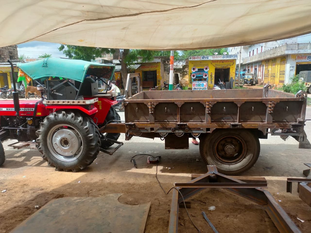 Heavy duty tractor trolley